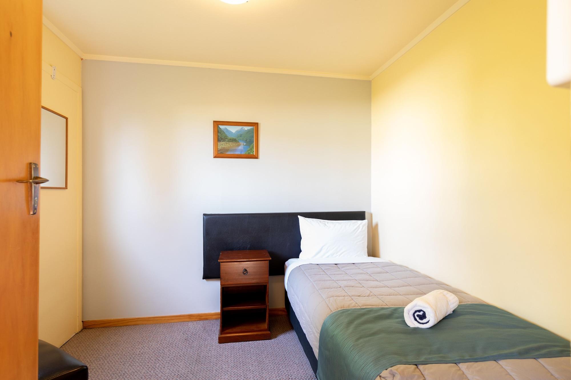 Alpine View Motel Te Anau Dış mekan fotoğraf