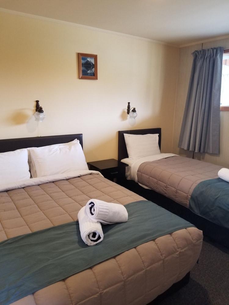 Alpine View Motel Te Anau Dış mekan fotoğraf