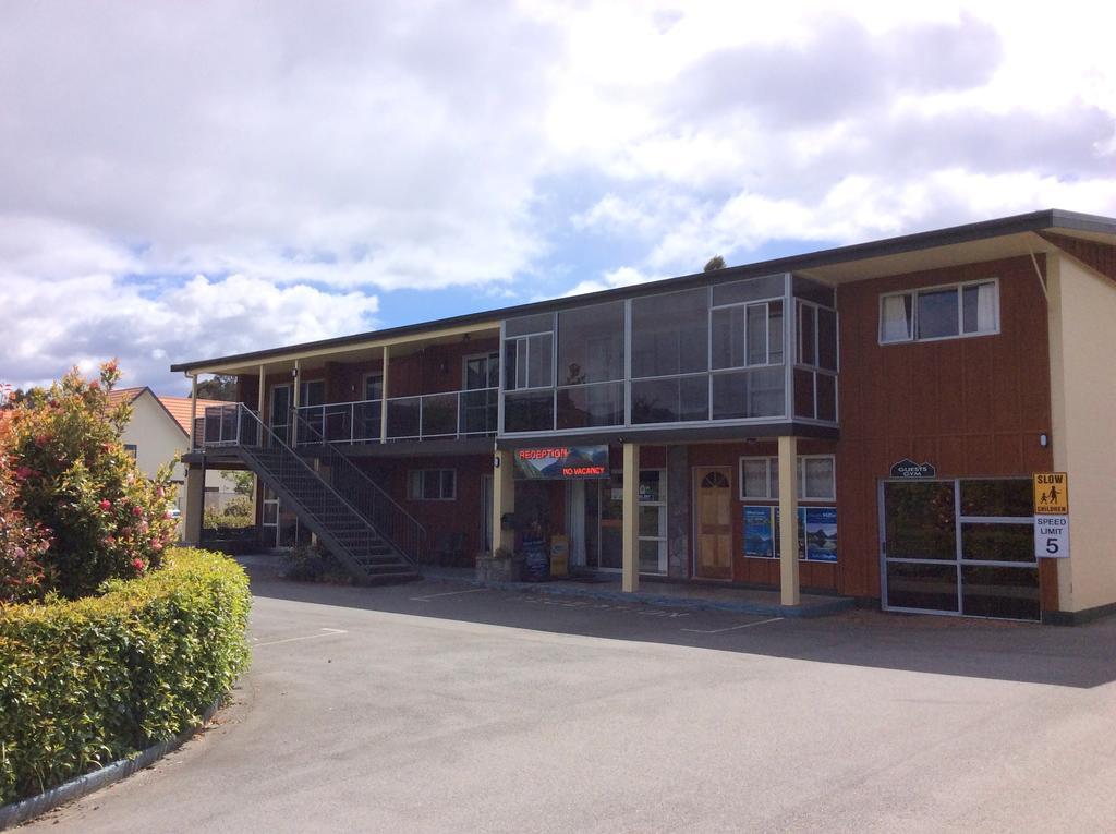 Alpine View Motel Te Anau Dış mekan fotoğraf