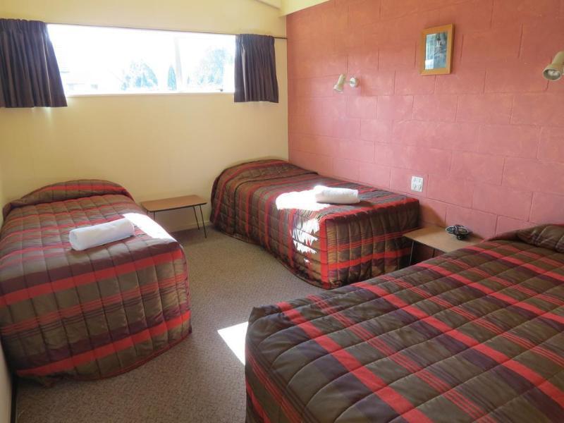 Alpine View Motel Te Anau Dış mekan fotoğraf