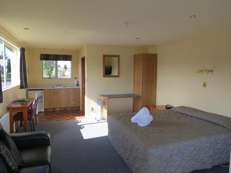 Alpine View Motel Te Anau Dış mekan fotoğraf