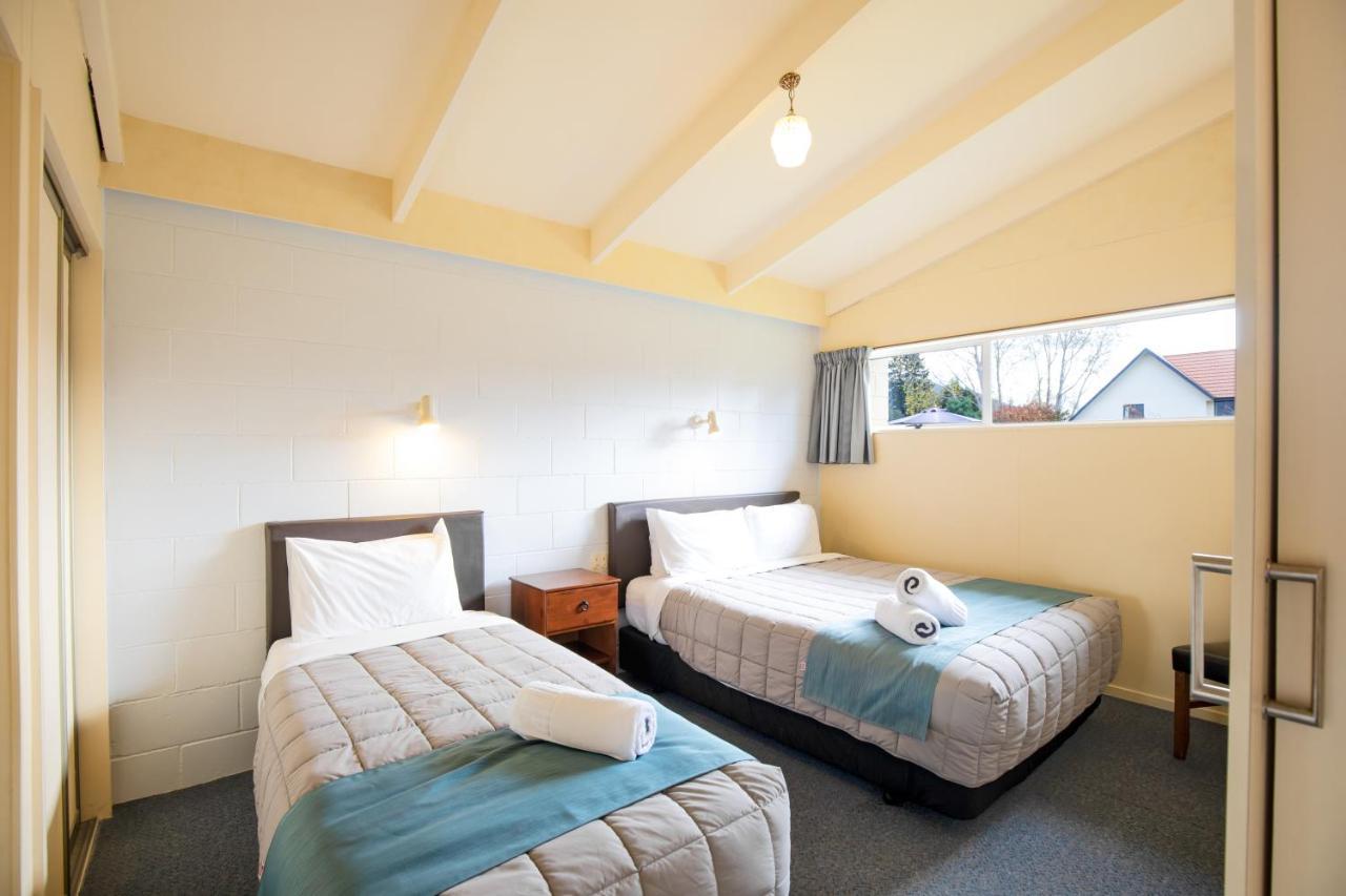 Alpine View Motel Te Anau Dış mekan fotoğraf