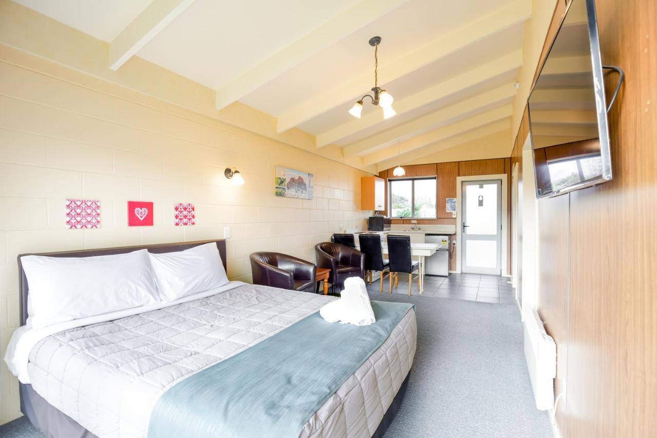 Alpine View Motel Te Anau Dış mekan fotoğraf