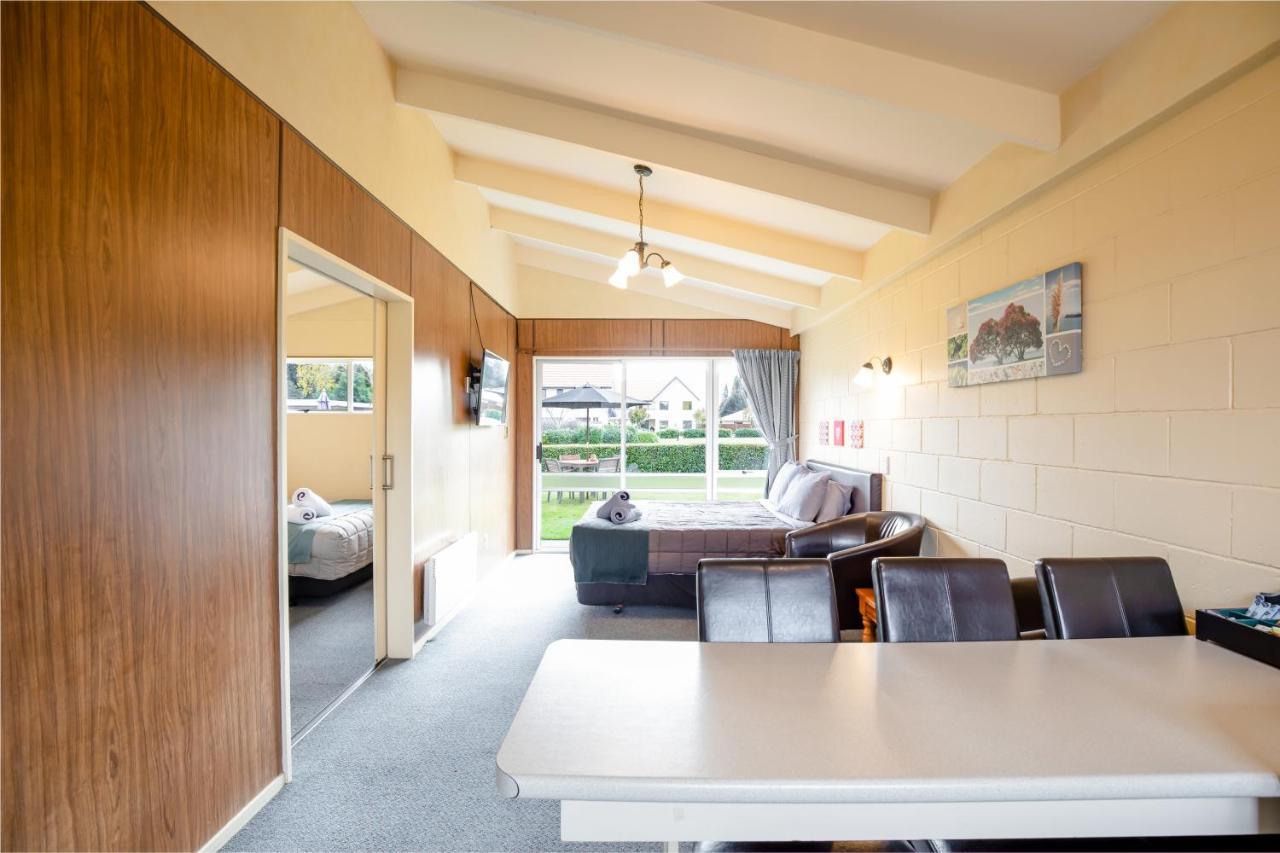 Alpine View Motel Te Anau Dış mekan fotoğraf