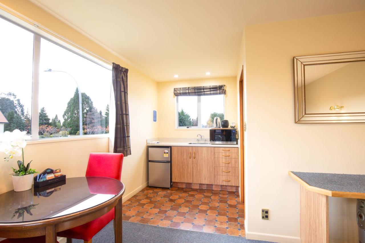 Alpine View Motel Te Anau Dış mekan fotoğraf