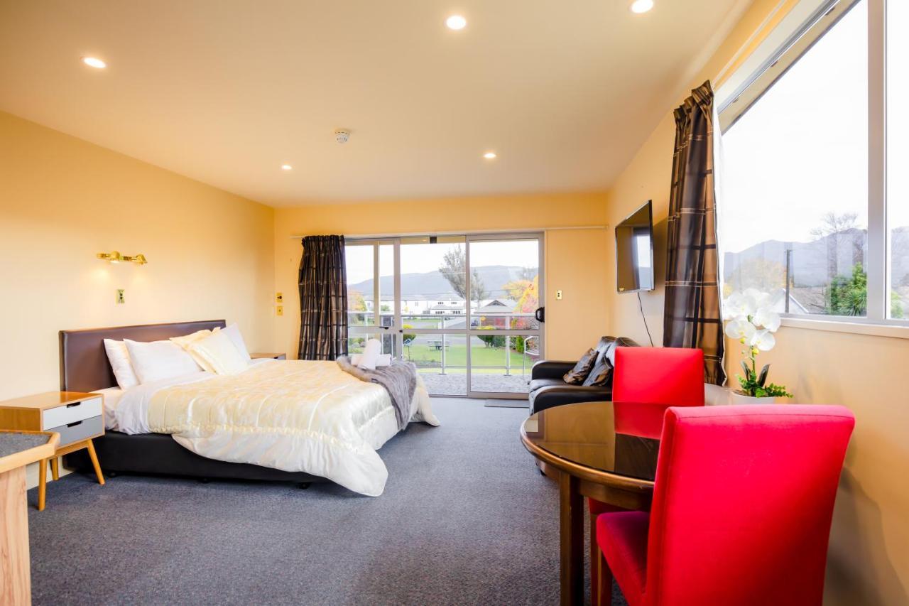 Alpine View Motel Te Anau Dış mekan fotoğraf